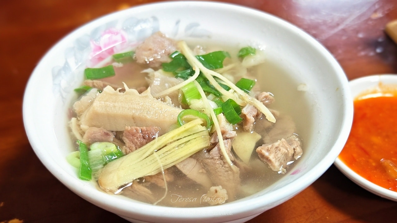 |台北美食|超過一甲子，隱身於大同區延三夜市內的新營人牛肉，想吃全牛料理來這裡就對了~
