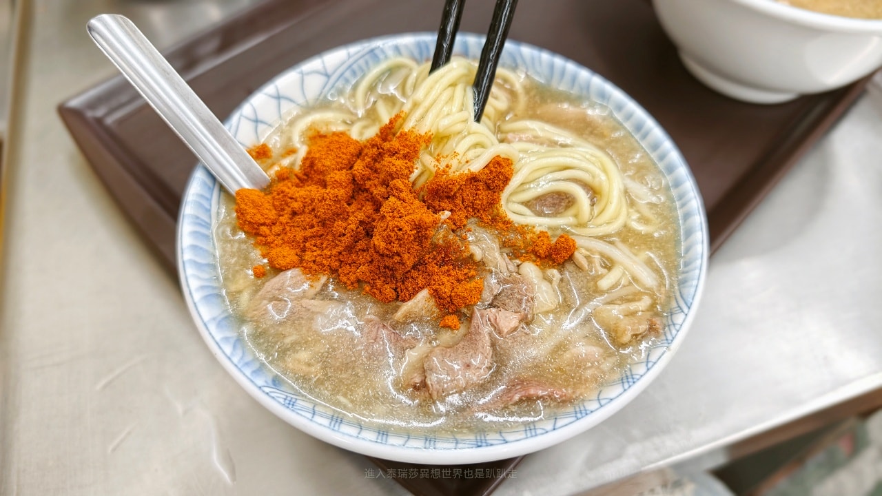 |三重排隊美食|飄香40多年超夯排隊銅板美食-鋼管北港江記龍門生炒鴨肉焿，別說你沒吃過嘿~