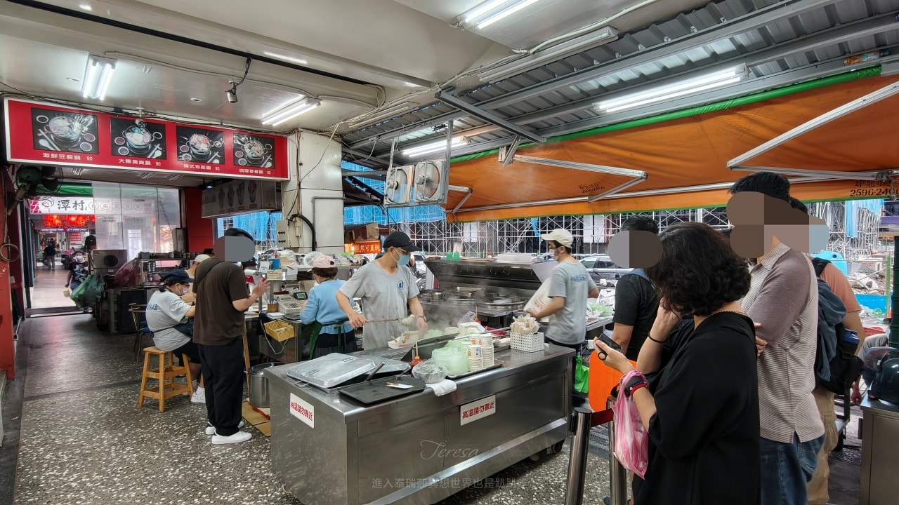 |台北北投美食|位於石牌夜市40幾年超夯的排隊美食-阿財鍋貼水餃專賣店,你吃過他們的爆汁鍋貼、水餃嗎? - 第13張圖 |台北北投美食|位於石牌夜市40幾年超夯的排隊美食-阿財鍋貼水餃專賣店,你吃過他們的爆汁鍋貼、水餃嗎?