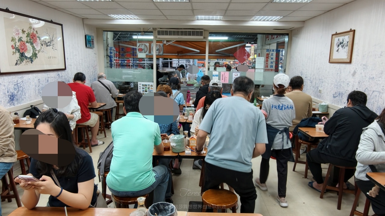 |台北北投美食|位於石牌夜市40幾年超夯的排隊美食-阿財鍋貼水餃專賣店,你吃過他們的爆汁鍋貼、水餃嗎? - 第18張圖 |台北北投美食|位於石牌夜市40幾年超夯的排隊美食-阿財鍋貼水餃專賣店,你吃過他們的爆汁鍋貼、水餃嗎?