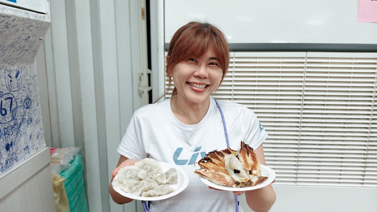 |台北北投美食|2026石牌夜市4家排隊必吃美食生煎包、鍋貼、豆花、炸雞美食~