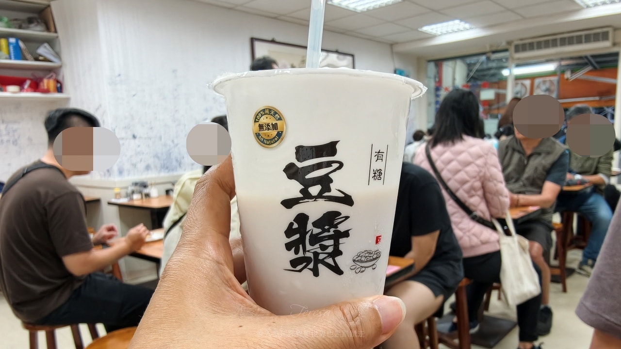 |台北北投美食|位於石牌夜市40幾年超夯的排隊美食-阿財鍋貼水餃專賣店,你吃過他們的爆汁鍋貼、水餃嗎? - 第10張圖 |台北北投美食|位於石牌夜市40幾年超夯的排隊美食-阿財鍋貼水餃專賣店,你吃過他們的爆汁鍋貼、水餃嗎?